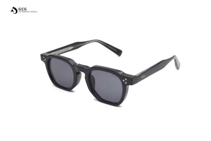 GCG: Elevate your look and shield your eyes with our expertly crafted polarized sunglasses