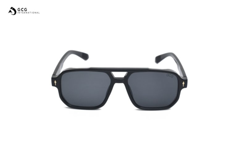 GCG Premium Aviator sunglass which comes in fine packaging and a cool case